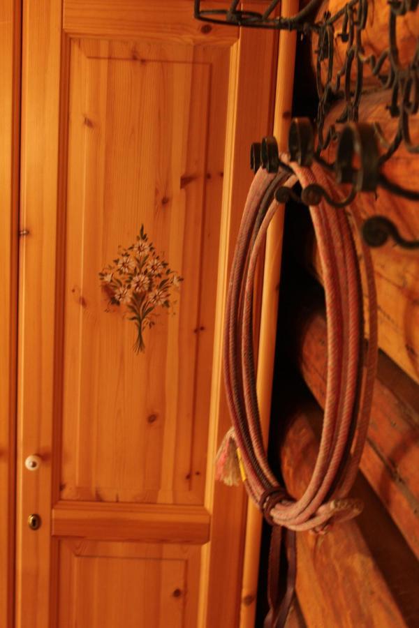 B&B Le Corone - Chalet Nel Bosco Cavalo Exterior foto